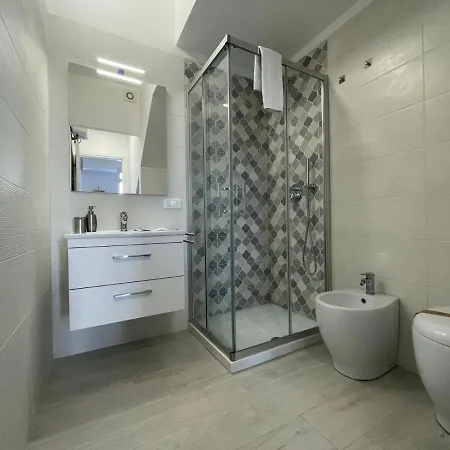Shiara Apartment